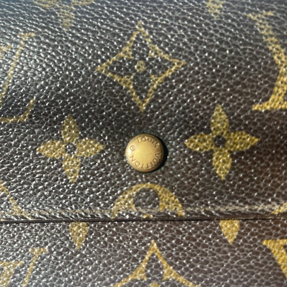 Louis Vuitton Sarah Wallet - Picture 9 of 9